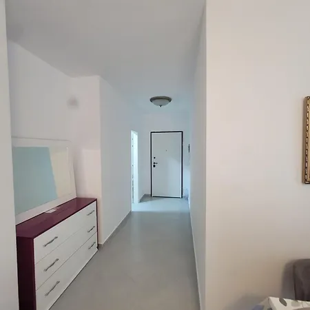 Apartment Henri's - 2 Vlore