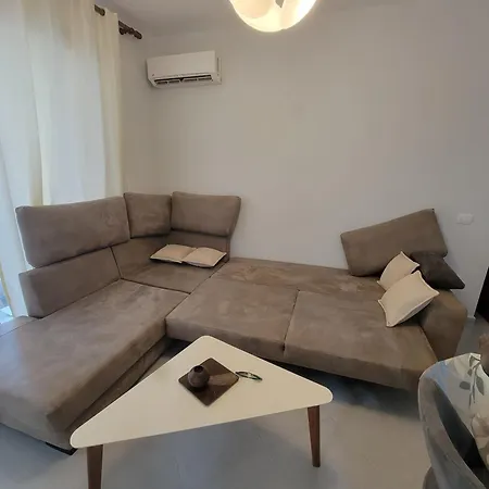 Appartamento Henri's - 2 Vlorë